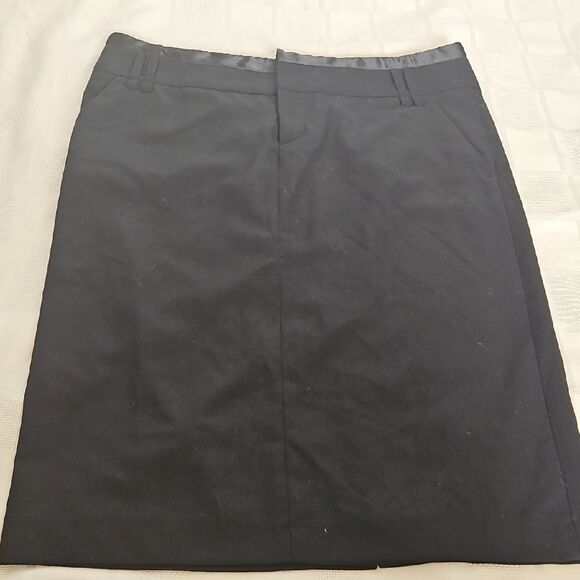 Zara Black Pencil Skirt Sleek Design - Picture 16 of 16